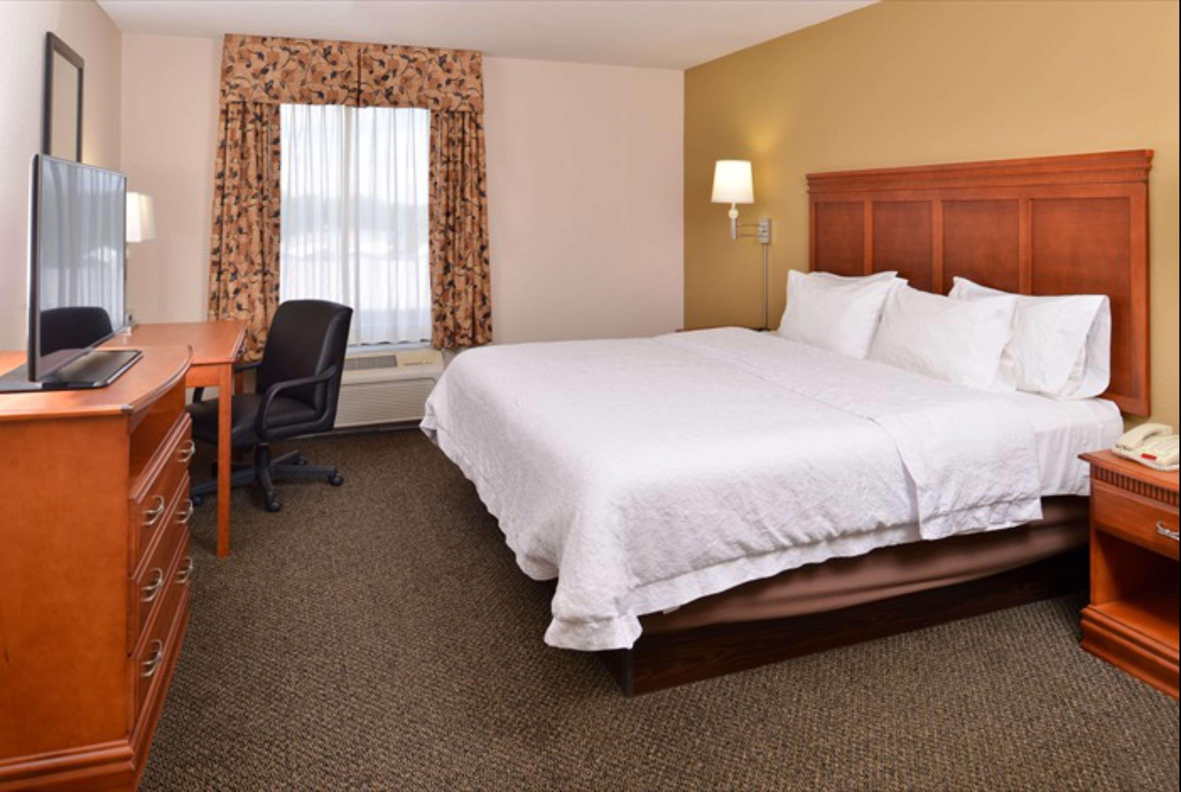 Hampton Inn & Suites Richmond Exterior foto