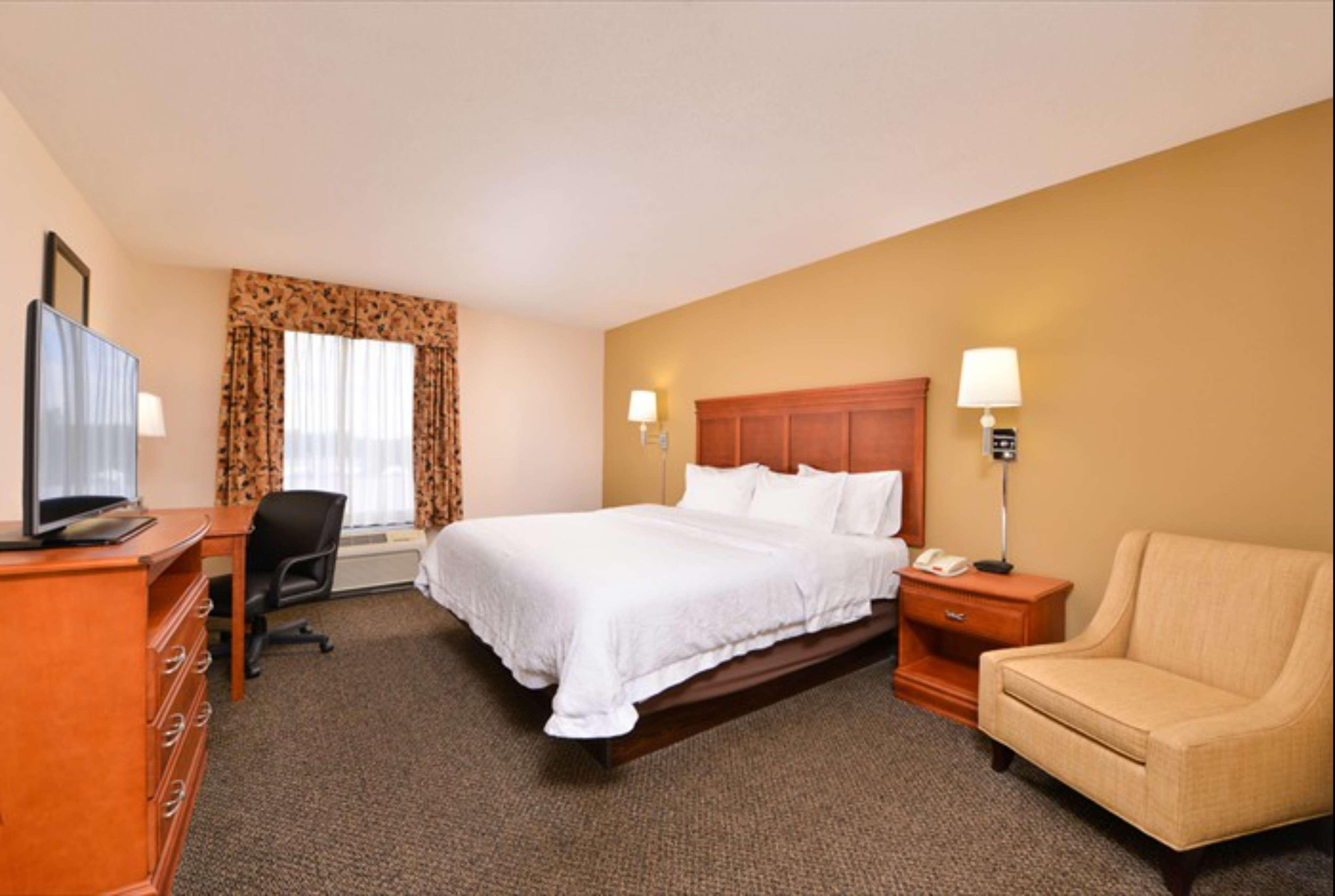Hampton Inn & Suites Richmond Exterior foto